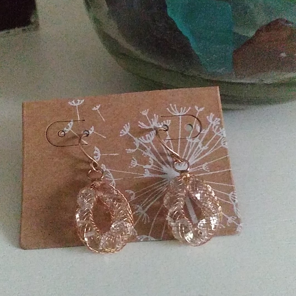 Boutique Style Loop Gold Earings